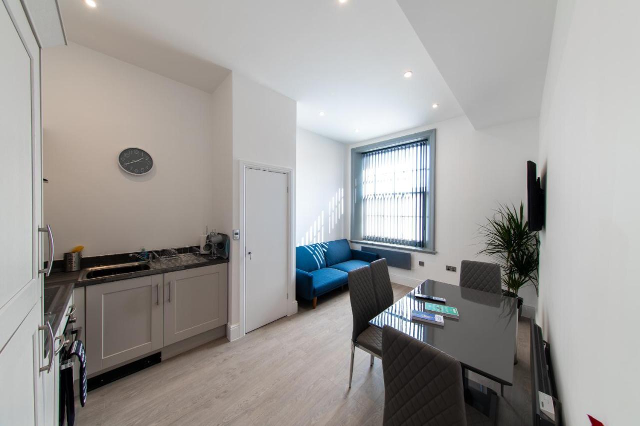 16 Queen Avenue City Centre Serviced Apartment W Free Parking Liverpool Luaran gambar